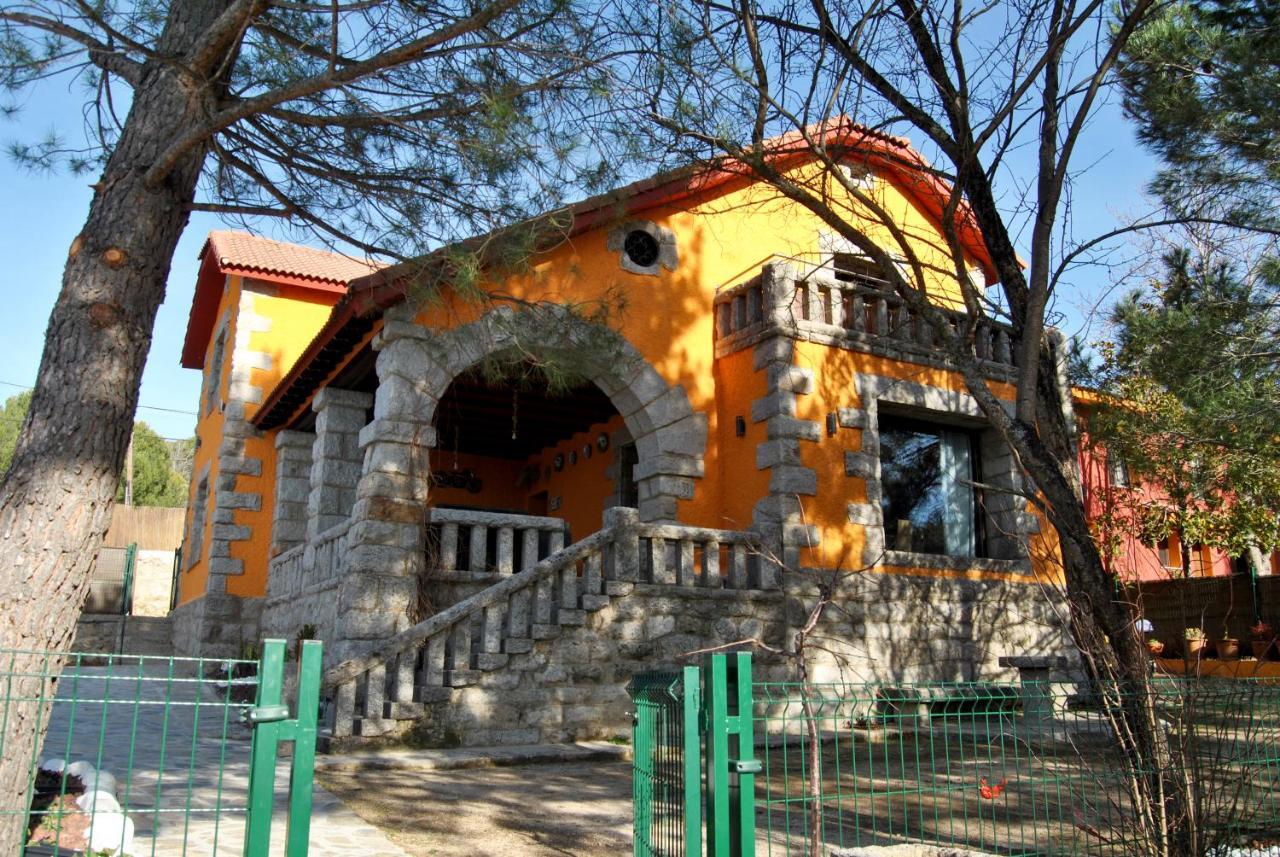 Complejo Casas Rurales Mansiones Y Villas Deluxe Collado Mediano エクステリア 写真